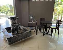 OYO 91185 Dancenter Sepang