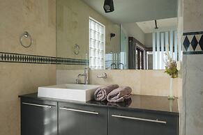 Blue Marlin 6-BR Villa Singaraja Bali