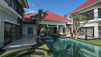Blue Marlin 6-BR Villa Singaraja Bali