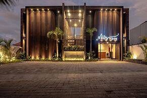 Miles Coliving