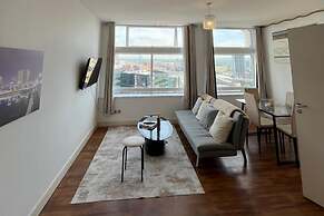City Centre & Parking 2 Bed Ap
