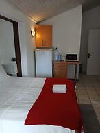 Oaktree Guest House