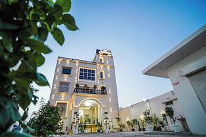 Aryavarta Hotel