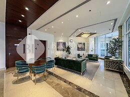 Bloomfields Stylish Stu Burj View Arjan