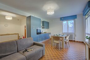 Diana & Mark Family House