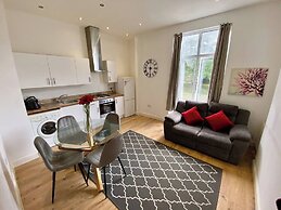 Cozy Croydon Apartment With Central Heating & Free Parking
