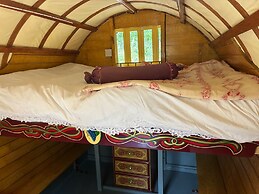 2 Guests - Pet Friendly - Traditional Gypsy Vardo
