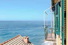 Newly Renovated Ocean View Flat