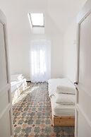Newly Renovated Ocean View Flat