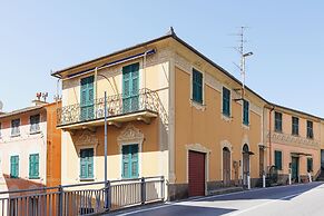 Newly Renovated Ocean View Flat
