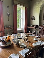 Lismacue House