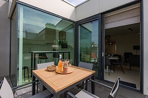Huswell - Cozy Seaside Apartment With Terrace