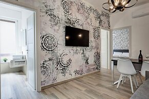 Landino Apartment by Mamo Florence