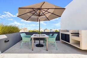 The Sands Boutique Condos
