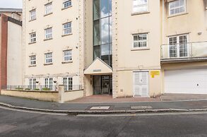Modern 2-Bed Flat In Tavistock Centre