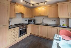 Modern 2-Bed Flat In Tavistock Centre