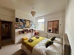 Charming 1880S 2Bd Haworth Home