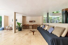 Santuario Apartments