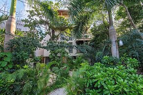 Santuario Apartments