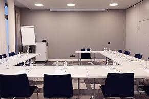 Hampton By Hilton Stuttgart Airport