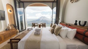 EL LAGO HOTEL