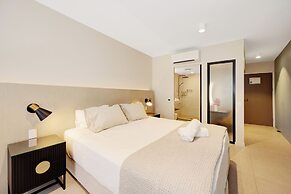 Picnic Bay Hotel