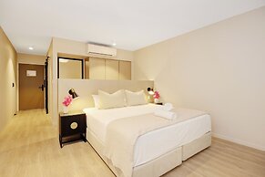 Picnic Bay Hotel