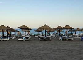 Beachfront Apartment in La Carihuela