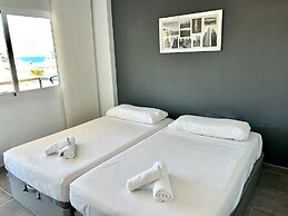 Beachfront Apartment in La Carihuela