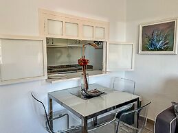Beachfront Apartment in La Carihuela