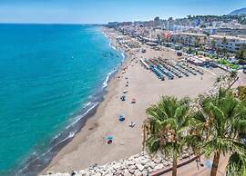 Beachfront Apartment in La Carihuela