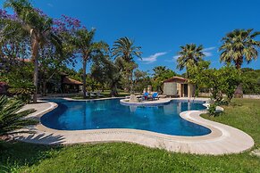 Cottage House - Adult Only