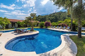 Cottage House - Adult Only