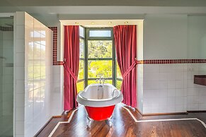 Cottage House - Adult Only