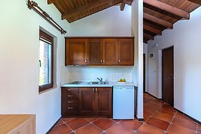Cottage House - Adult Only