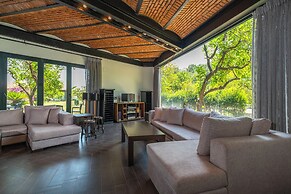 Cottage House - Adult Only