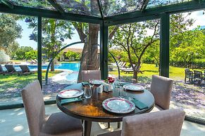 Cottage House - Adult Only
