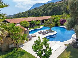 Cottage House - Adult Only
