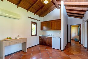 Cottage House - Adult Only