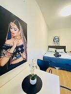 Spacious 4BR for 15 & 15 Min to Danube