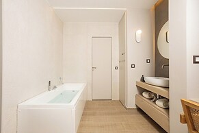 Kira Elegant City Nest