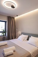 Demmi Central 2BR Designer Apt