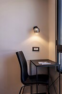 Demmi Central 2BR Designer Apt