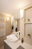 Demmi Central 2BR Designer Apt