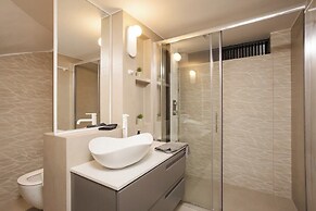 Demmi Central 2BR Designer Apt