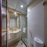 Royal Tulip Dancenter Suites Sharjah