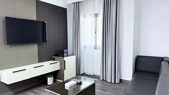 Royal Tulip Dancenter Suites Sharjah
