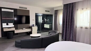 Royal Tulip Dancenter Suites Sharjah