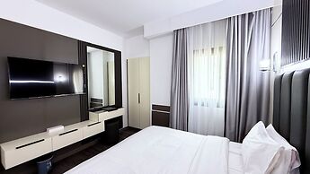 Royal Tulip Dancenter Suites Sharjah