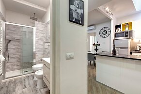 Barnaba Apartment by Mamo Florence